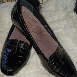 CLARKS ACTIVE AIR SLIP ON